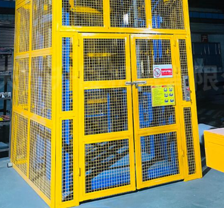 崇礼货梯可以安装在室外吗